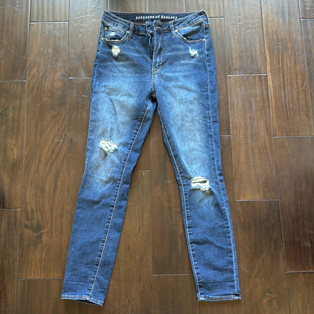 Ripped Articles of Society Skinny Jeans size 25